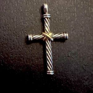 DAVID YURMAN
David Yurman Cable Classic Collection® Cross with 18k Yellow Gold